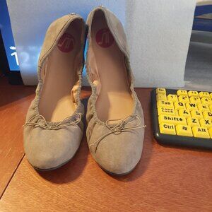 NEW ! Adair Ballet Flat Gray Size 10 M